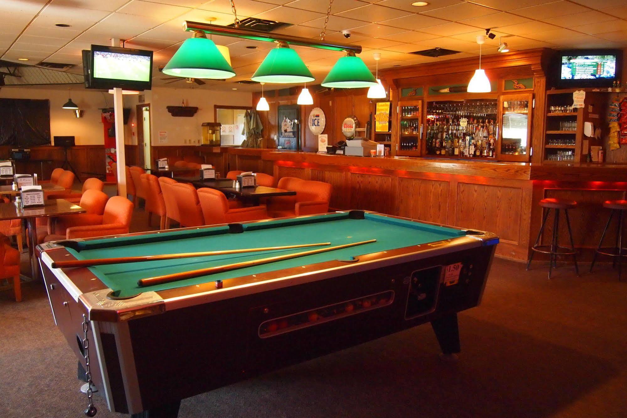 Moosomin Country Squire Inn Eksteriør bilde