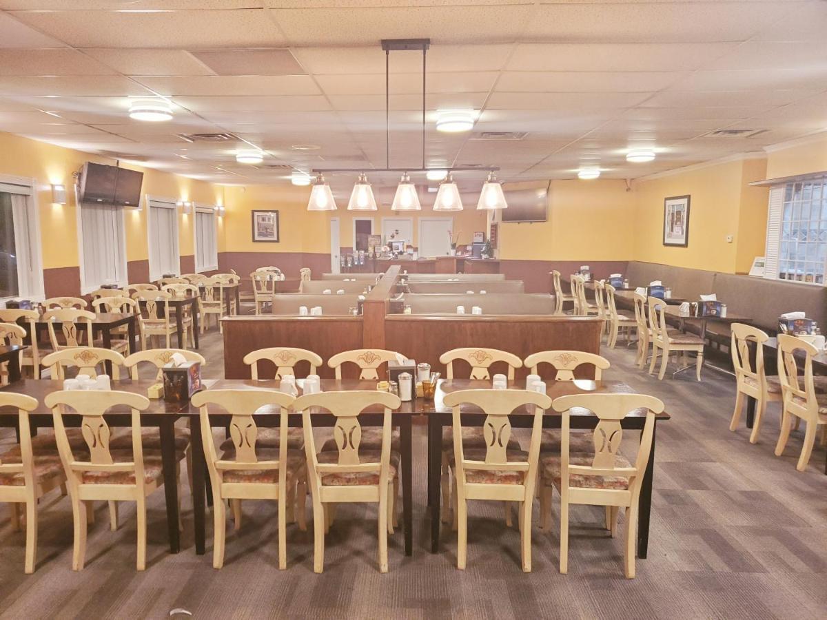Moosomin Country Squire Inn Eksteriør bilde